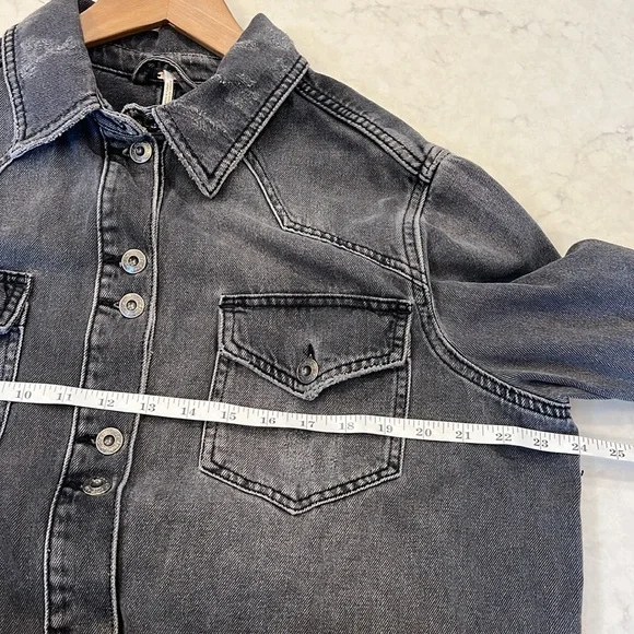 FREE‎ PEOPLE Moonchild Denim Shirt Jacket Size Medium - Picture 6 of 9